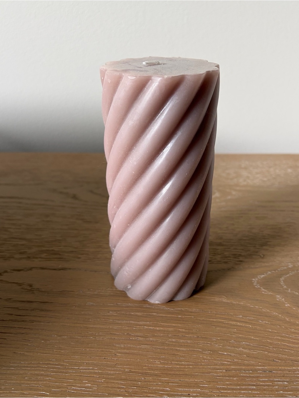 H&M Dusty Pink Spiral Candle and Cream Ceramic Donut Vase - Picture 4 of 4